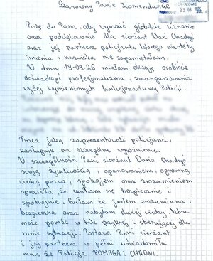 widzimy na kartce papieru napisany list.